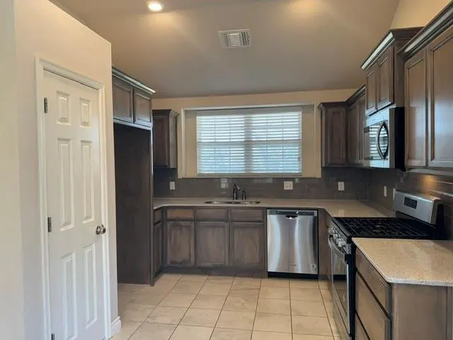 Photo 12 — 1020 Old Frisco Road, Norman, OK 73069