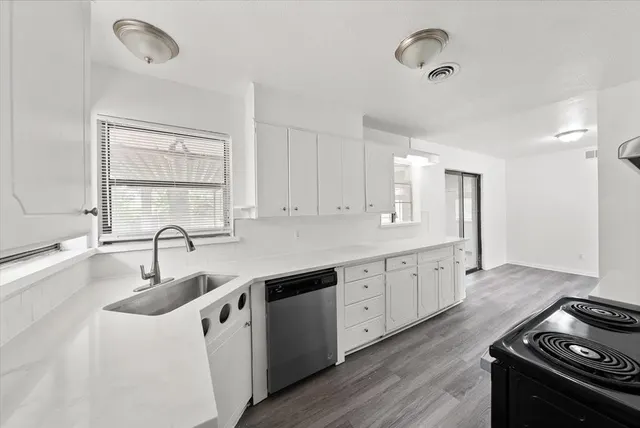 Photo 8 — 1625 SW 67th Street, Oklahoma City, OK 73159
