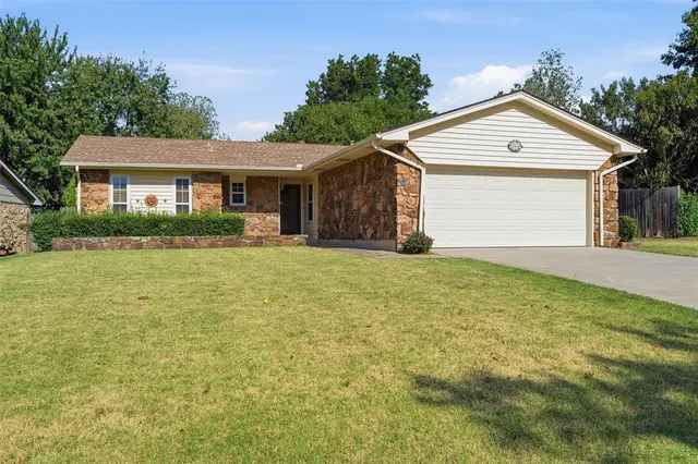 Front exterior — 11913 O Casey Street, Yukon, OK 73099