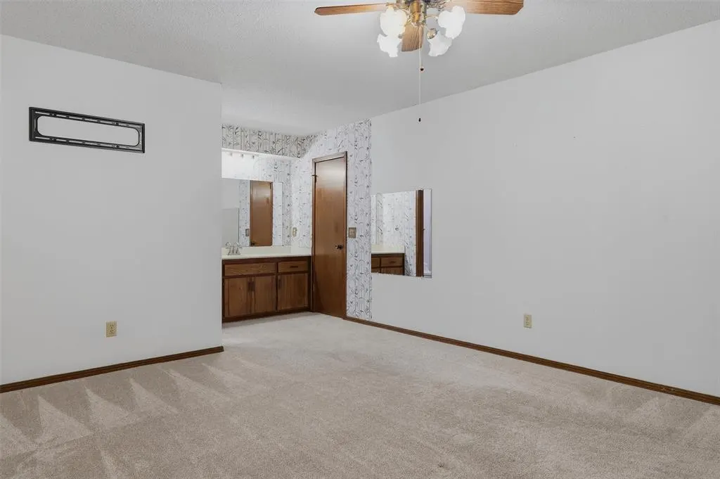 Photo 19 — 11913 O Casey Street, Yukon, OK 73099