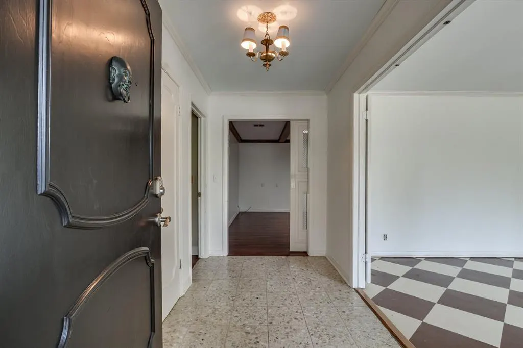 Photo 3 — 2924 Cornwall Place, Oklahoma City, OK 73120