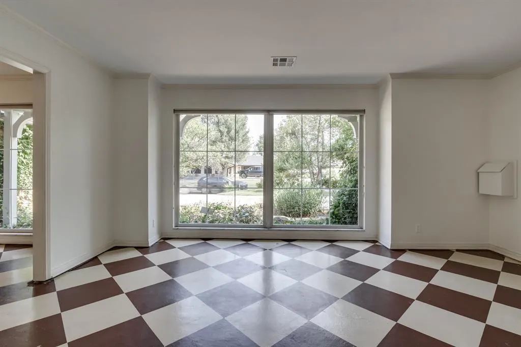 Photo 6 — 2924 Cornwall Place, Oklahoma City, OK 73120