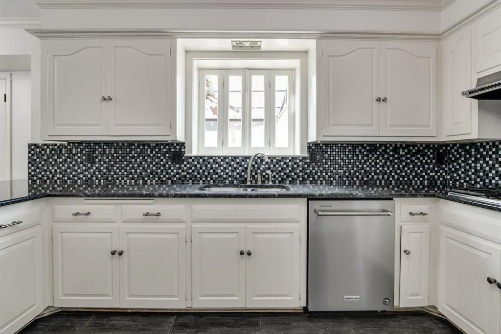 Photo 18 — 2924 Cornwall Place, Oklahoma City, OK 73120