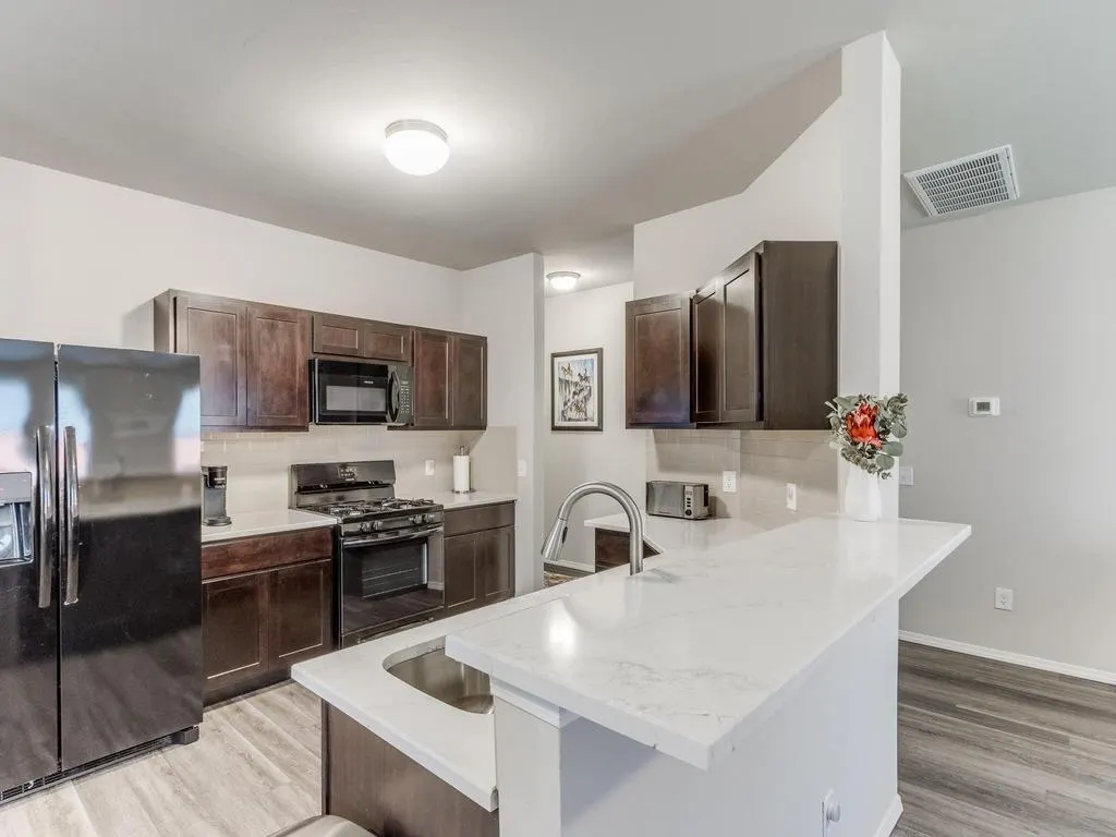Photo 6 — 216 Dooley Creek Lane, Edmond, OK 73003