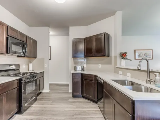 Photo 7 — 216 Dooley Creek Lane, Edmond, OK 73003