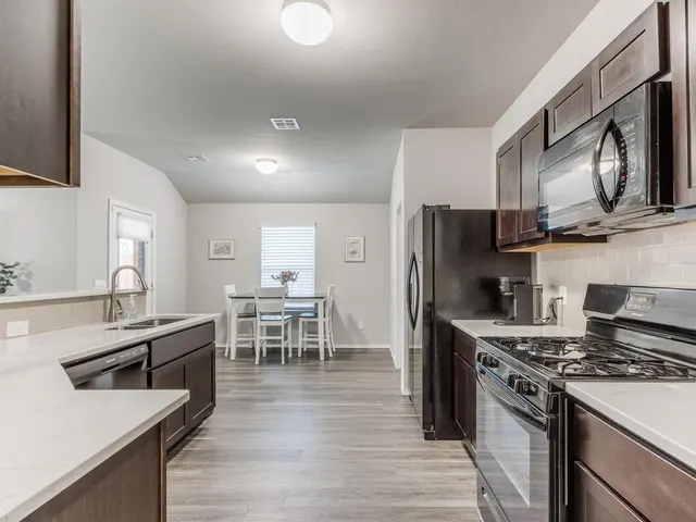 Photo 8 — 216 Dooley Creek Lane, Edmond, OK 73003