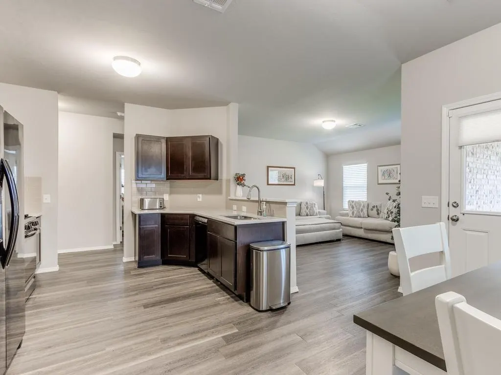 Photo 10 — 216 Dooley Creek Lane, Edmond, OK 73003