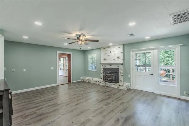 Photo 2 — 119 S County Line Avenue, Blanchard, OK 73010