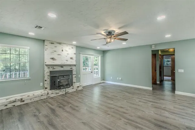 Photo 3 — 119 S County Line Avenue, Blanchard, OK 73010