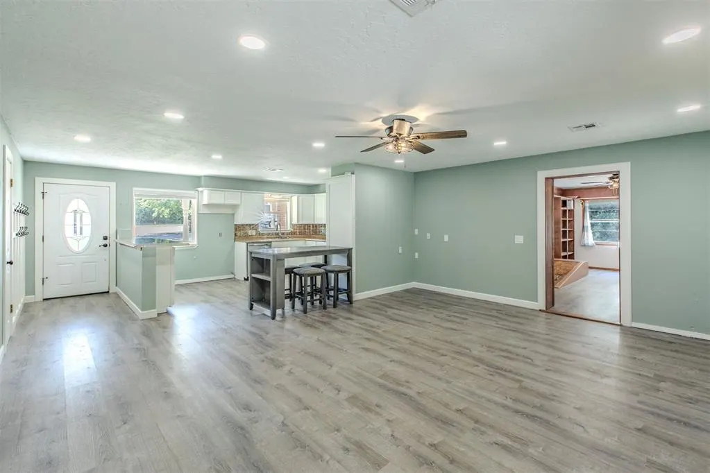 Photo 5 — 119 S County Line Avenue, Blanchard, OK 73010