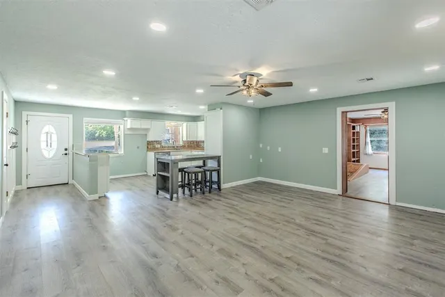 Photo 5 — 119 S County Line Avenue, Blanchard, OK 73010