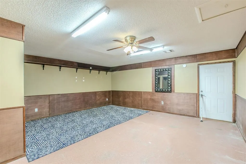 Photo 11 — 119 S County Line Avenue, Blanchard, OK 73010