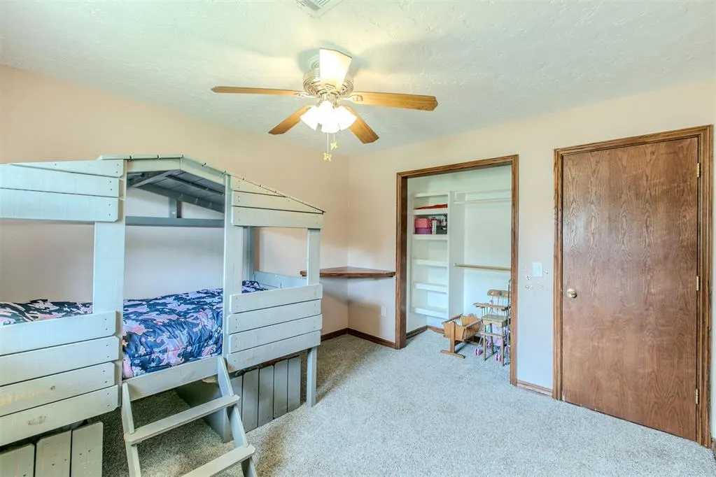 Photo 18 — 119 S County Line Avenue, Blanchard, OK 73010