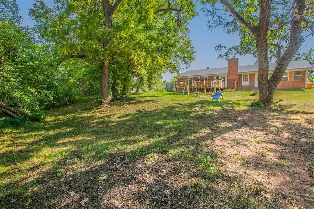 Photo 27 — 119 S County Line Avenue, Blanchard, OK 73010