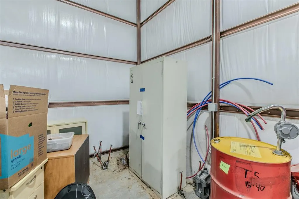 Photo 33 — 119 S County Line Avenue, Blanchard, OK 73010