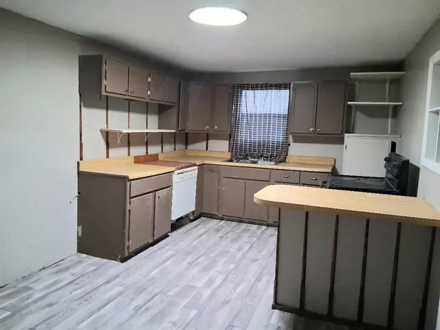 Photo 2 — 21847 Fishmarket Road, Tecumseh, OK 74873