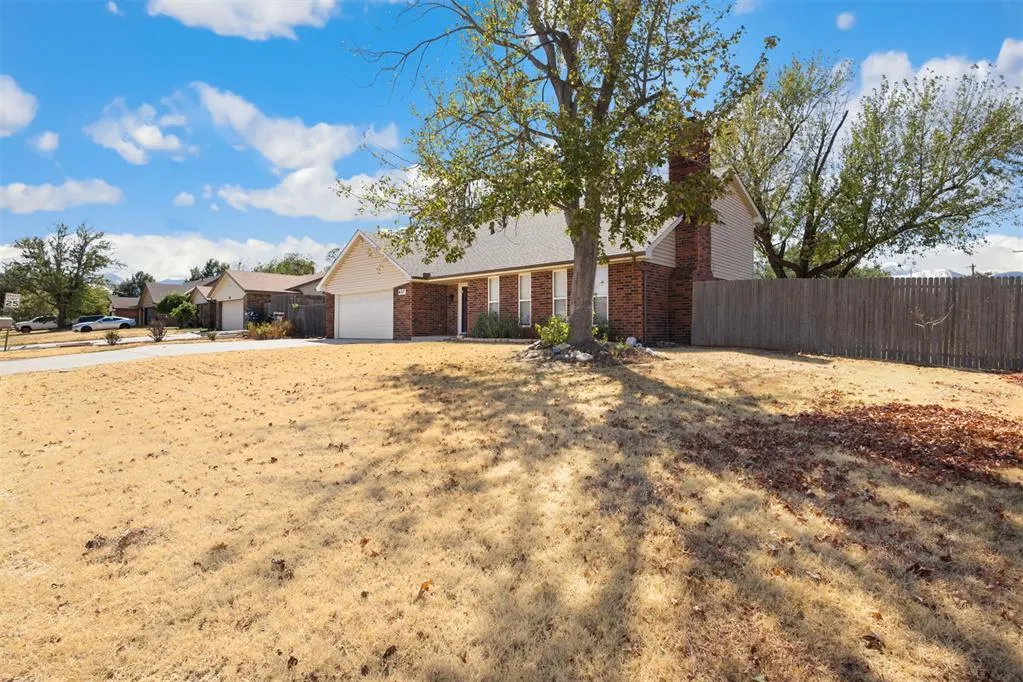 Photo 2 — 6317 N College Street, Oklahoma City, OK 73122