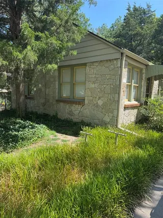 Sold home at 435 S Chautauqua Avenue
