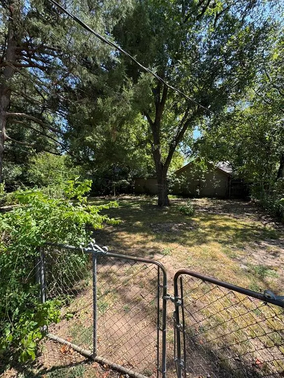 Photo 18 — 435 S Chautauqua Avenue, Norman, OK 73069