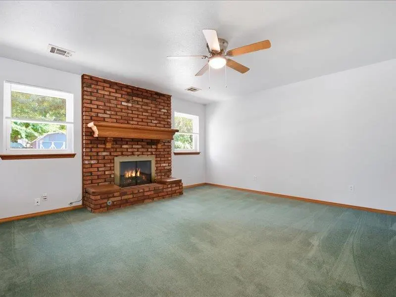 Photo 5 — 8212 NW 33rd Street, Bethany, OK 73008