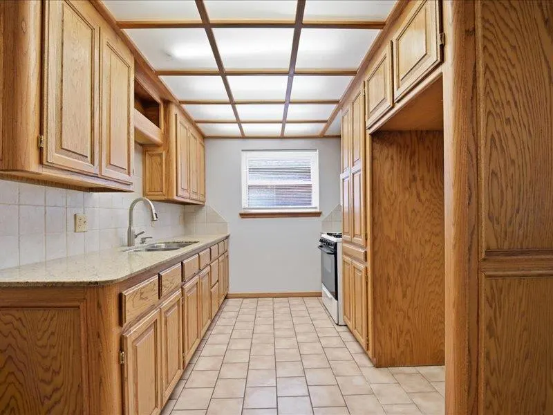 Photo 8 — 8212 NW 33rd Street, Bethany, OK 73008