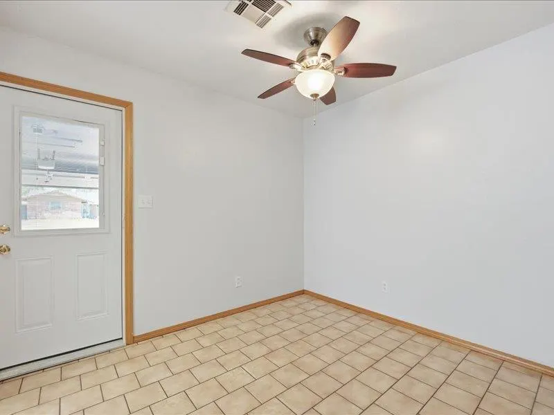 Photo 11 — 8212 NW 33rd Street, Bethany, OK 73008