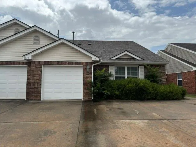 Front exterior — 1116 Brandywine Lane 2, Norman, OK 73071