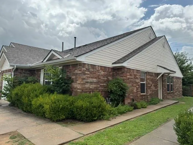 Photo 2 — 1116 Brandywine Lane 2, Norman, OK 73071