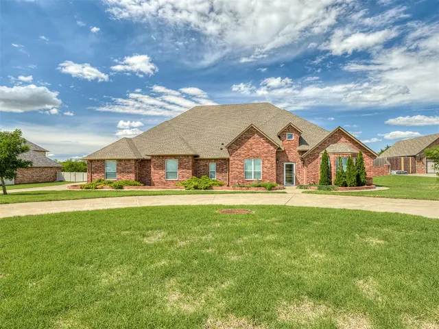 Photo 2 — 3101 Firefly Drive, Norman, OK 73071