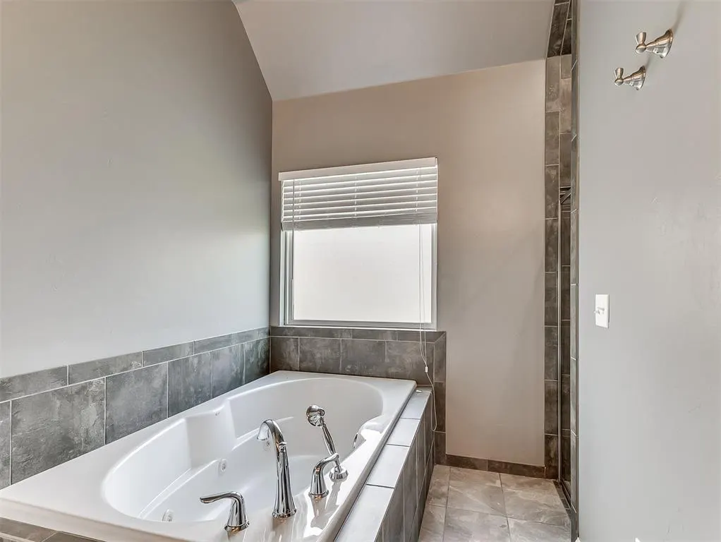 Photo 19 — 3101 Firefly Drive, Norman, OK 73071