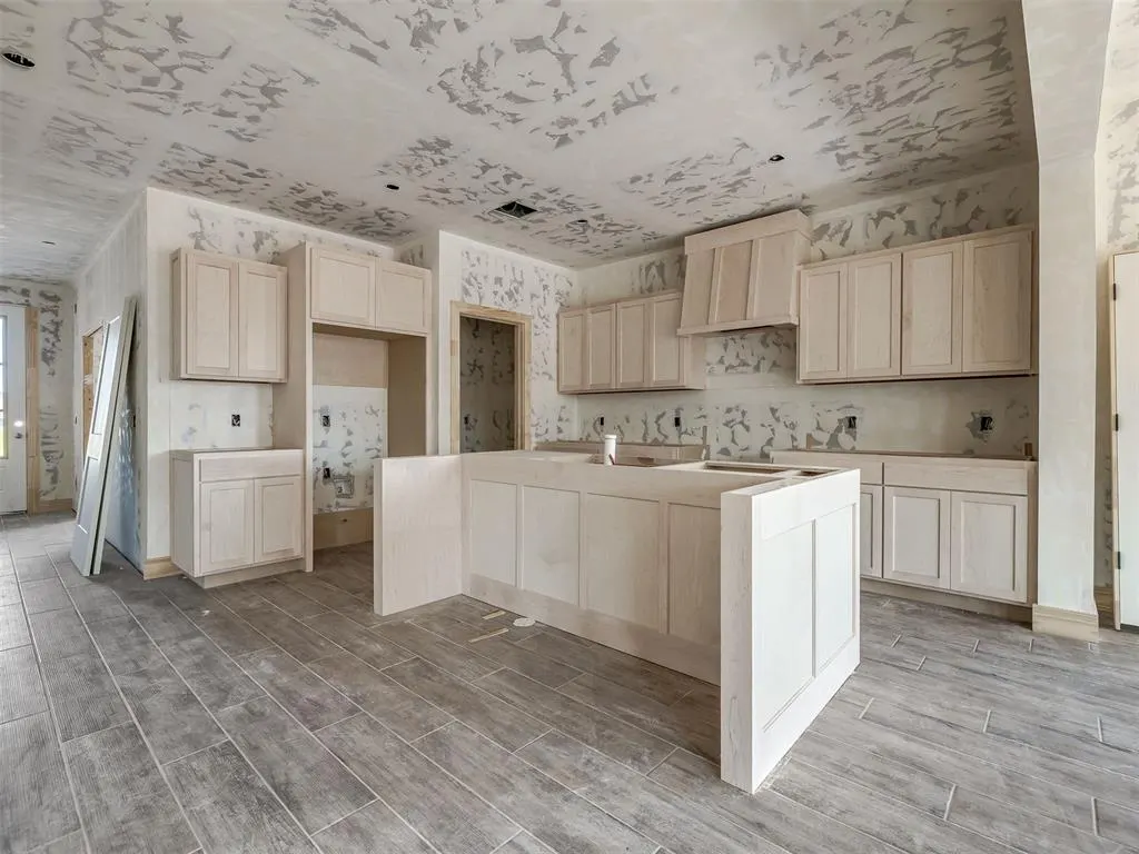 Photo 10 — 16100 Segovia Drive, Oklahoma City, OK 73170