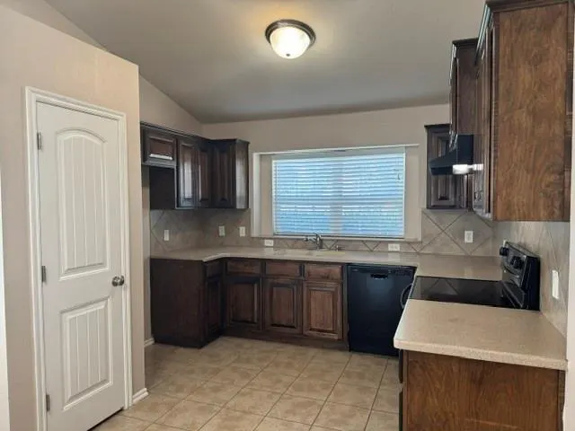 Photo 9 — 1032 SW 158th Street, Oklahoma City, OK 73170