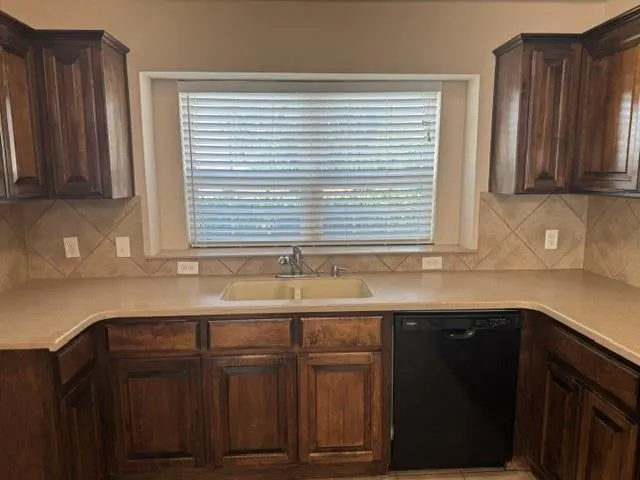 Photo 11 — 1032 SW 158th Street, Oklahoma City, OK 73170