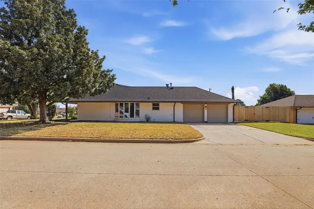 Photo 7 — 312 W Blueridge Drive, Oklahoma City, OK 73110