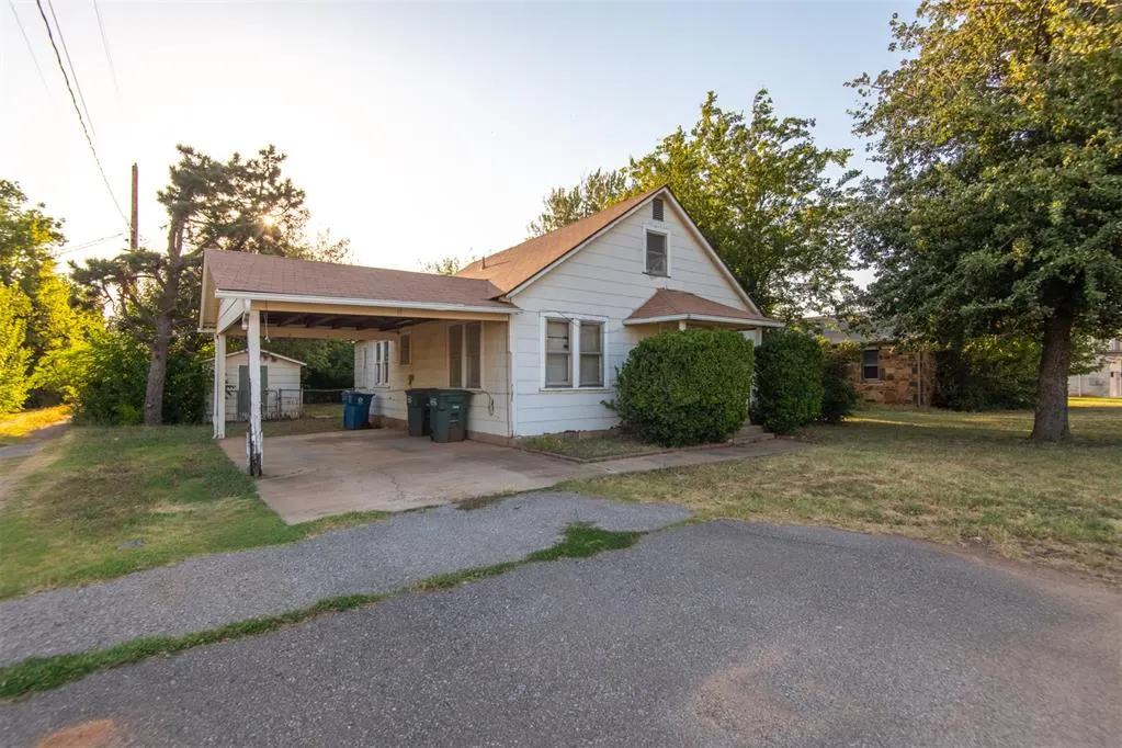 Photo 2 — 11 S Walnut Street, Edmond, OK 73003