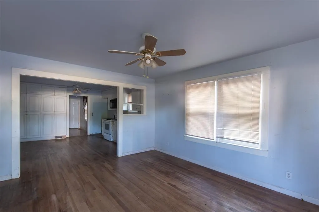 Photo 3 — 11 S Walnut Street, Edmond, OK 73003