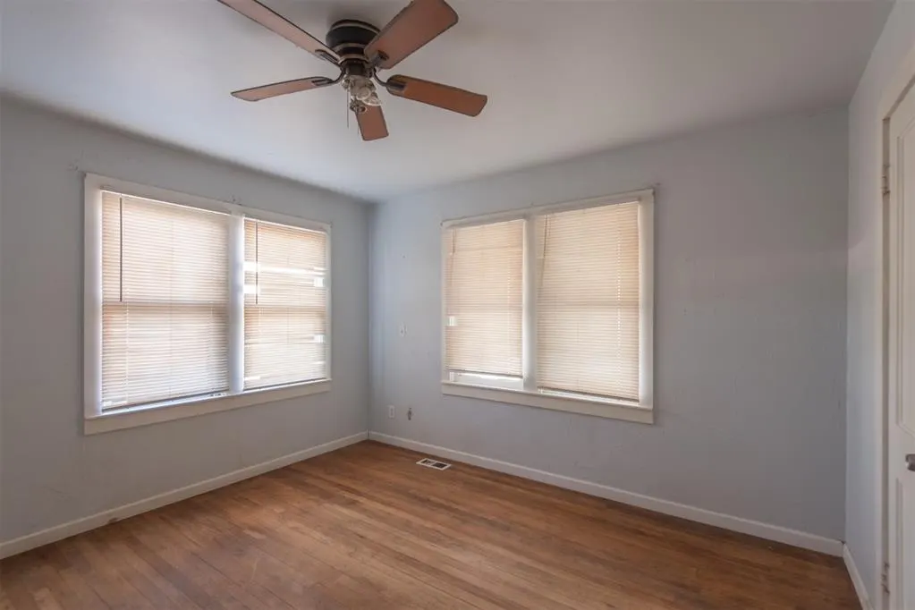 Photo 7 — 11 S Walnut Street, Edmond, OK 73003