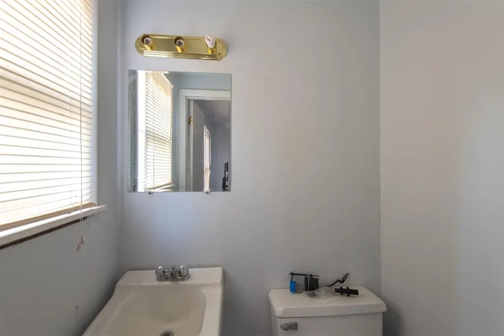Photo 8 — 11 S Walnut Street, Edmond, OK 73003