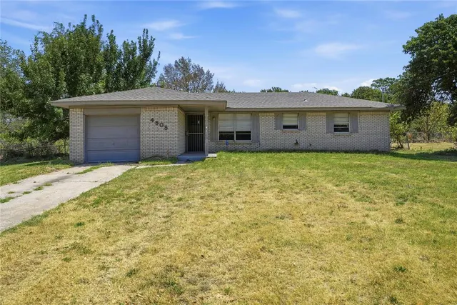 Photo 2 — 4808 Sunset Terrace, Spencer, OK 73084