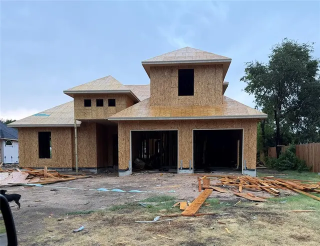Photo 2 — 5903 NW 52nd Street A, Warr Acres, OK 73122