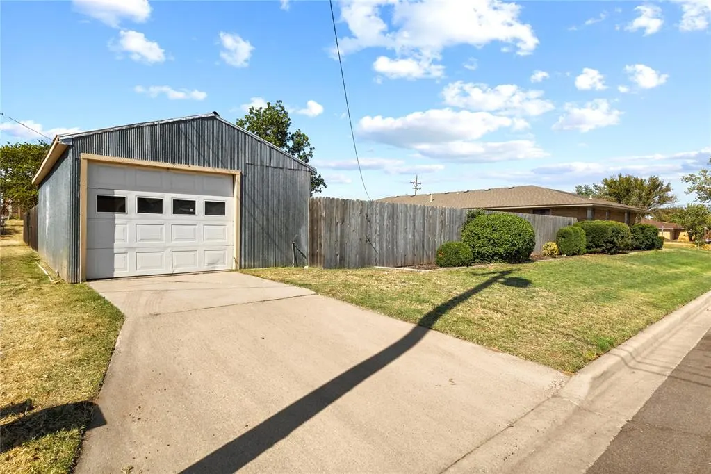 Photo 26 — 601 N Kansas Street, Weatherford, OK 73096