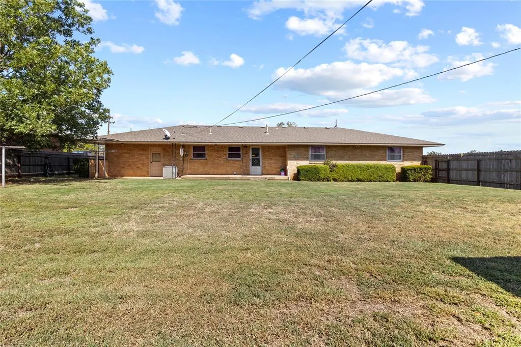 Photo 29 — 601 N Kansas Street, Weatherford, OK 73096