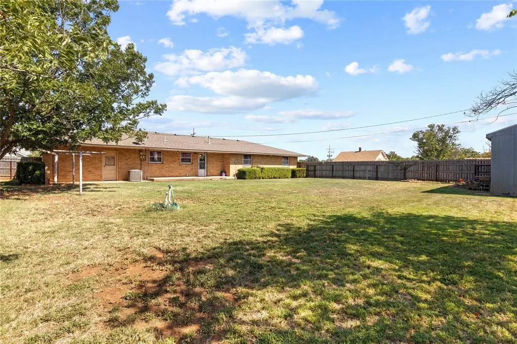 Photo 30 — 601 N Kansas Street, Weatherford, OK 73096