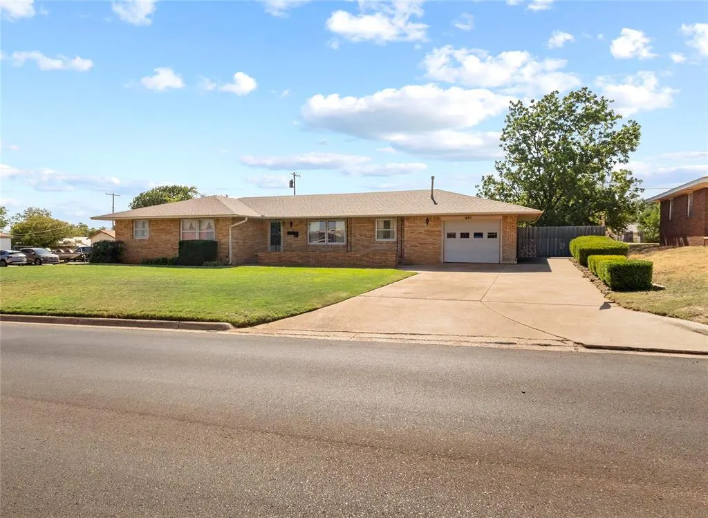 Photo 32 — 601 N Kansas Street, Weatherford, OK 73096