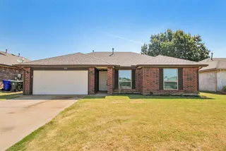 Sold home at 1924 Oakwood East Boulevard