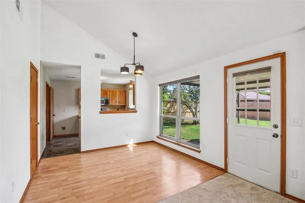 Photo 10 — 1924 Oakwood East Boulevard, Midwest City, OK 73130