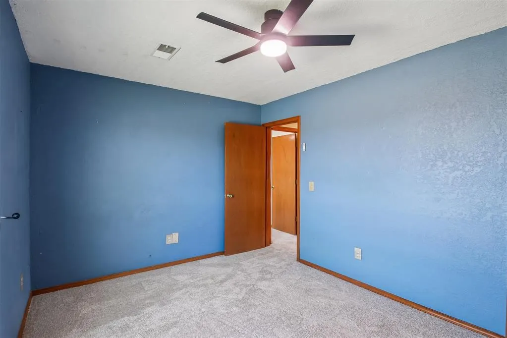 Photo 19 — 1924 Oakwood East Boulevard, Midwest City, OK 73130