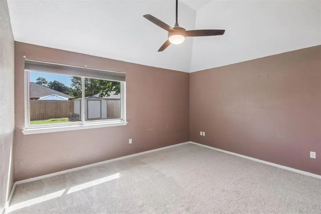 Photo 23 — 1924 Oakwood East Boulevard, Midwest City, OK 73130