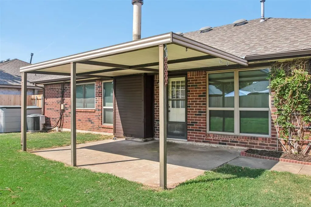 Photo 27 — 1924 Oakwood East Boulevard, Midwest City, OK 73130