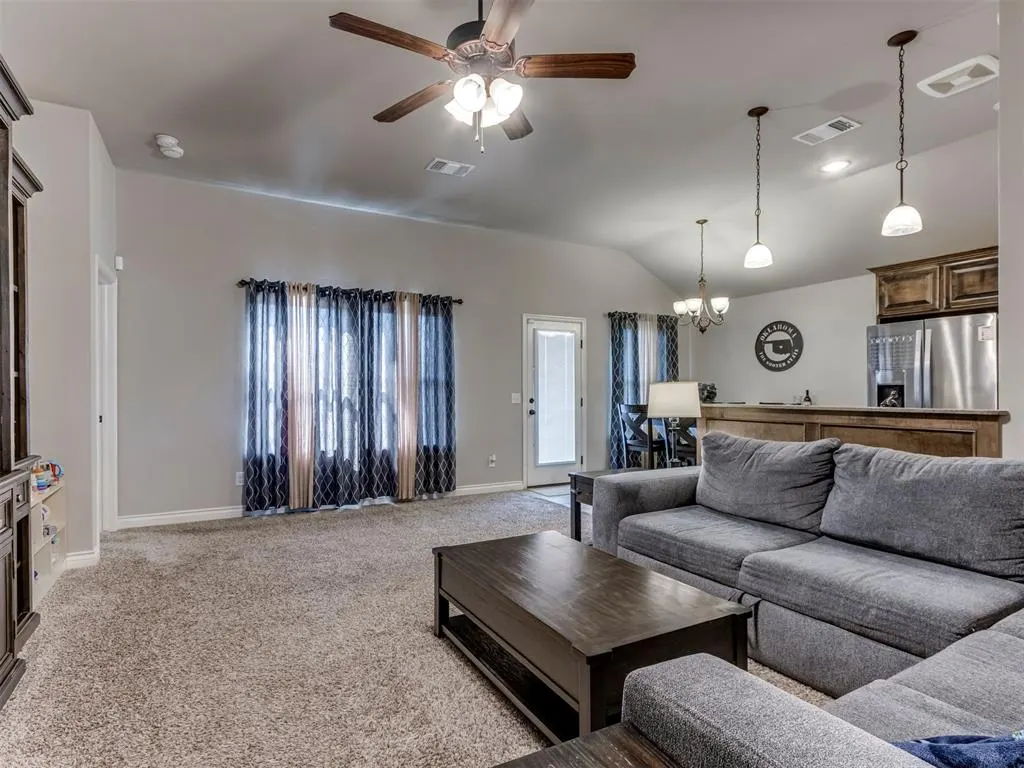Photo 4 — 2612 NW 183rd Street, Edmond, OK 73012